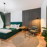 Bellatrix Suite With Parking-Tractoru Coresi